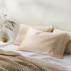 Open Box - Casaluna - Standard Solid Silk Pillowcase Cream - Casaluna: H Cream